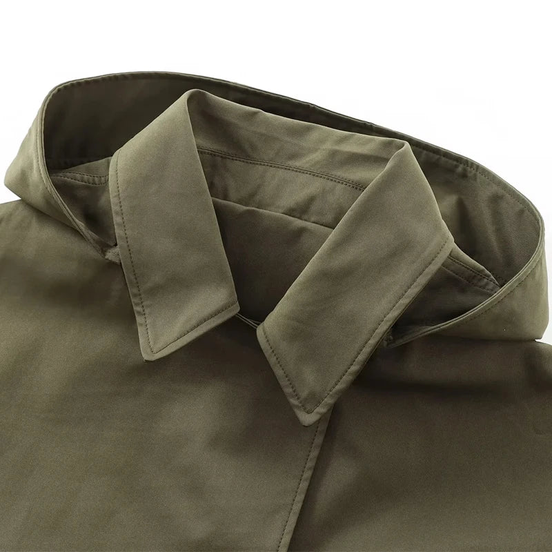 Chaqueta utilitaria con capucha de talla grande