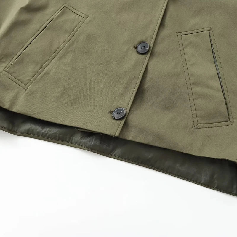 Chaqueta utilitaria con capucha de talla grande